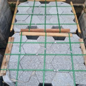 Đá granit suối lau lục giác D300*18mm
