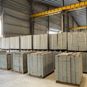Đá granit tím BĐ 300*600*20 cắt thô